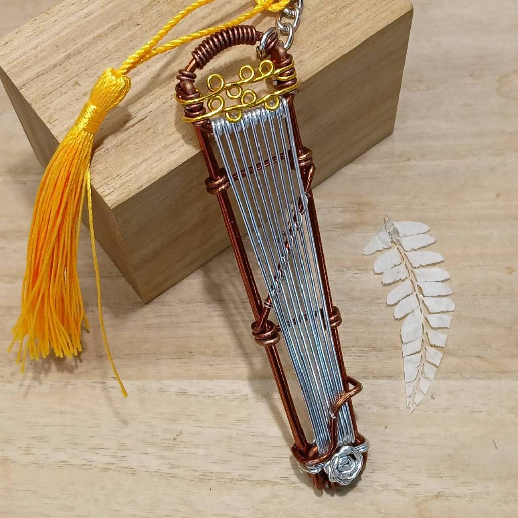 Teng Wire Art 原創手作鋁線古箏吊飾｜職人手作樂器紀念品
