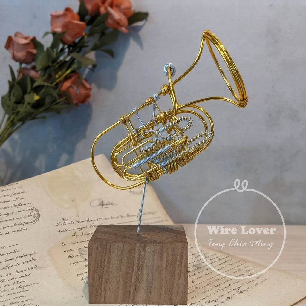 Teng Wire Art 原創手作鋁線活塞低音號擺飾｜職人手作樂器紀念品