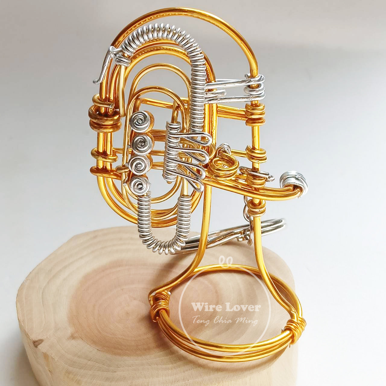 Teng Wire Art 原創手作鋁線轉閥F調低音號掛飾｜職人手作樂器紀念品