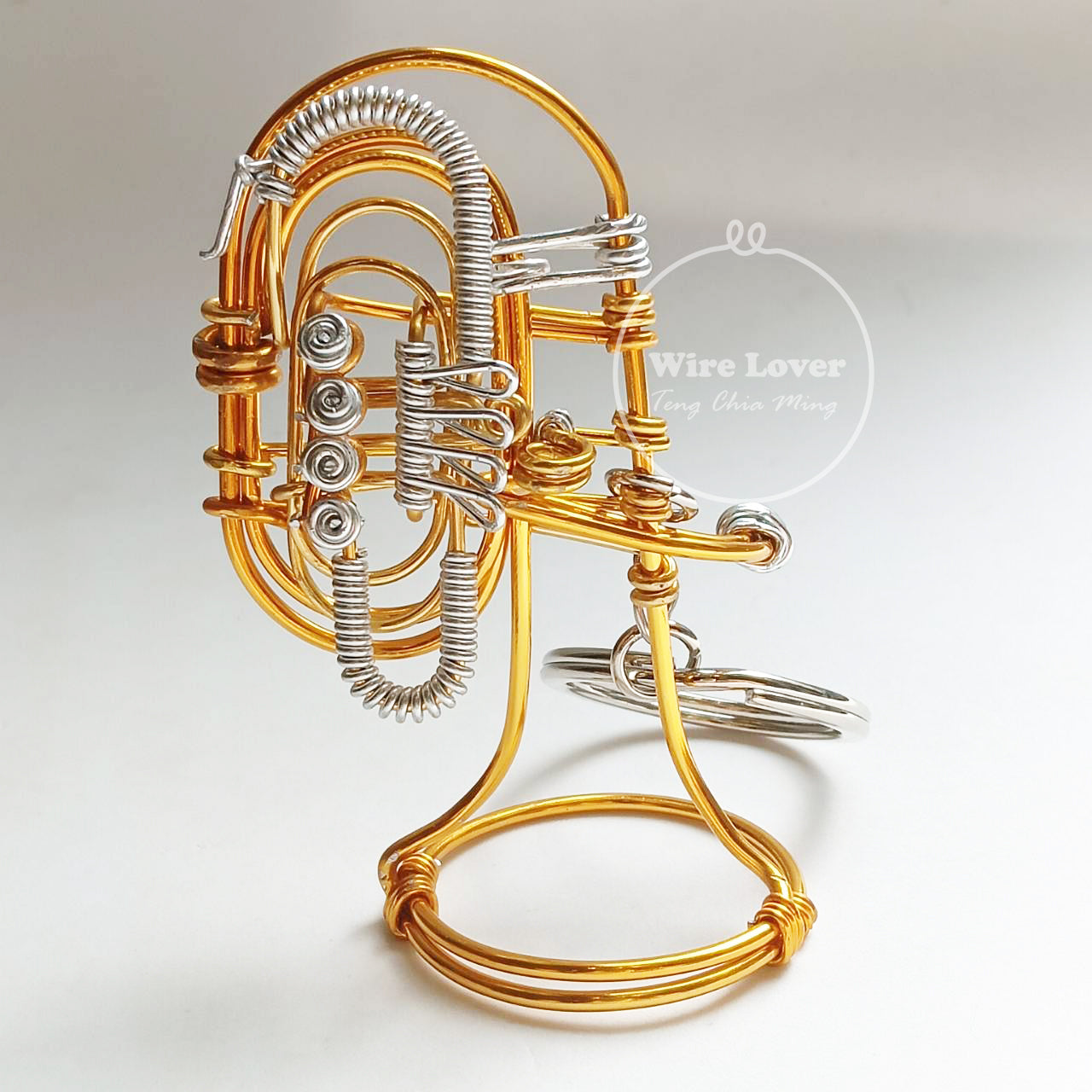 Teng Wire Art 原創手作鋁線轉閥F調低音號掛飾｜職人手作樂器紀念品